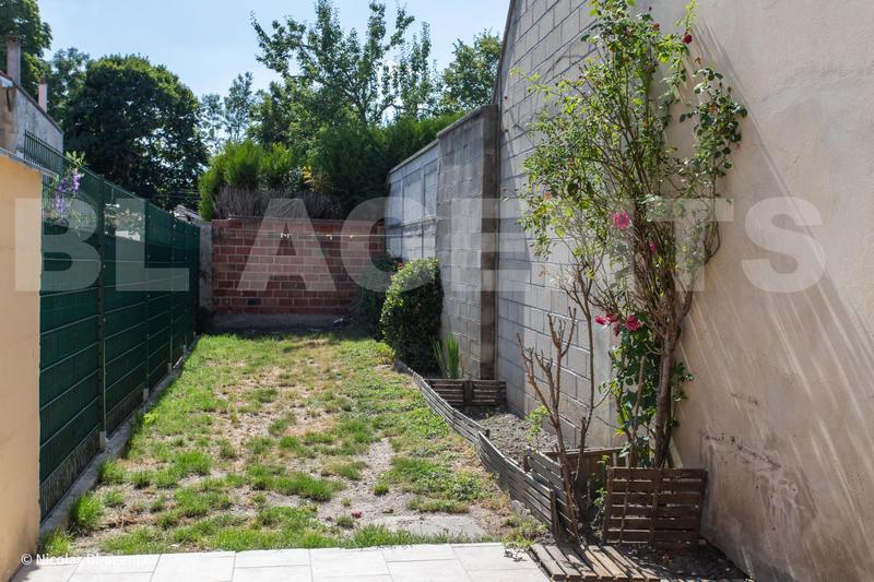 Maison de ville - 80 m² - 5 pièces