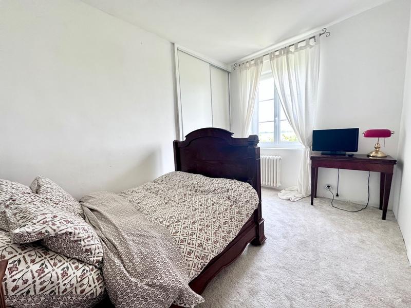 Propriété - 210 m² - 8 pièces