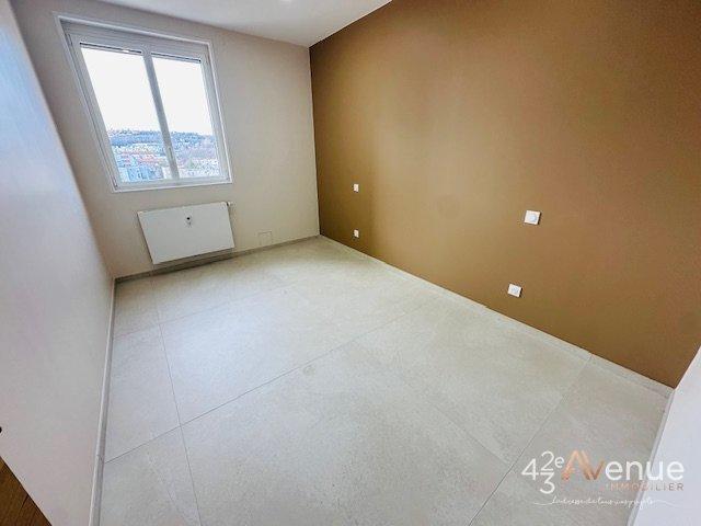 Appartement - 92 m² - 3 pièces