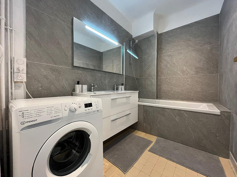 Appartement - 120 m² - 5 pièces