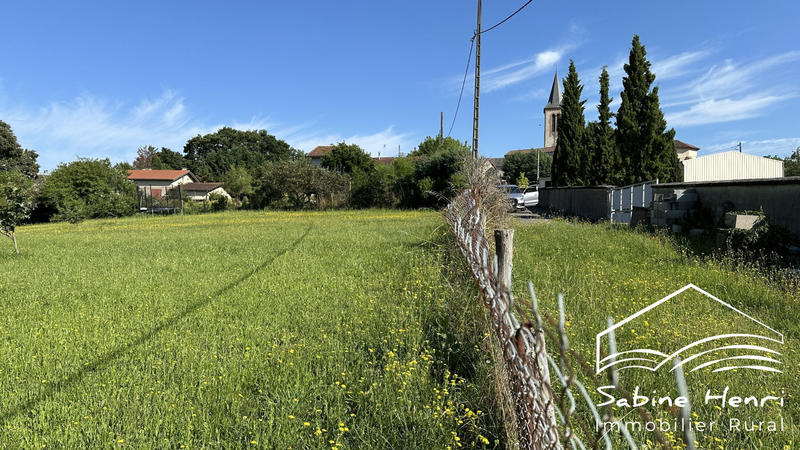 Terrain - 1 800 m²