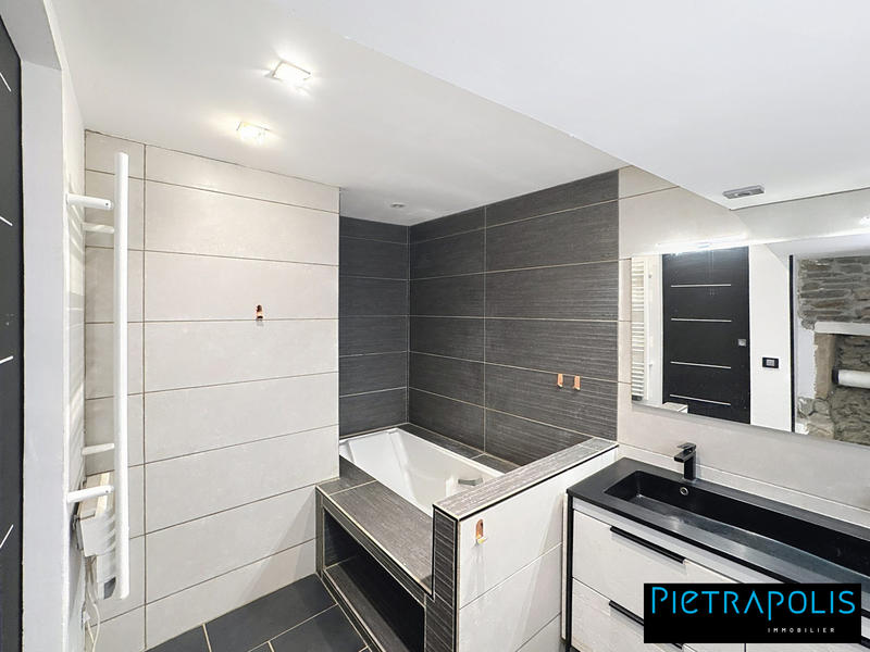 Maison - 136 m² - 5 pièces