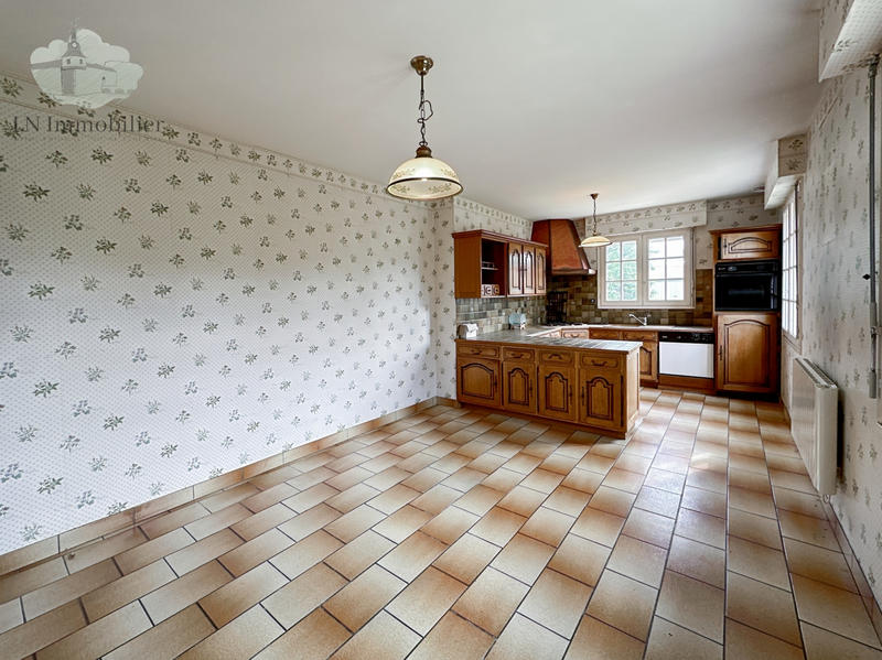 Maison - 172 m² - 9 pièces