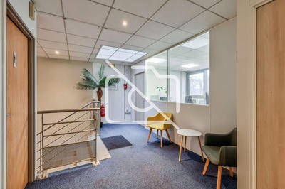 Entrepôt - 1 998 m²