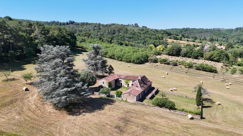 Maison - 270 m² - 13 pièces