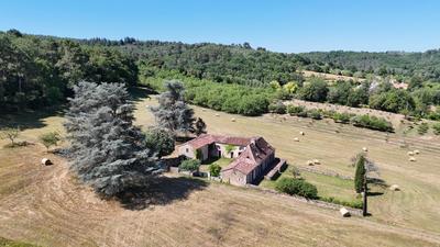 Maison - 270 m² - 13 pièces