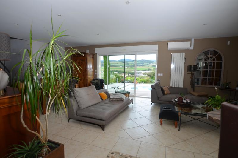 Maison - 104 m² - 4 pièces