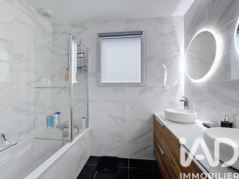 Maison - 101 m² - 5 pièces