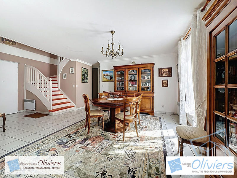 Maison - 164 m² - 7 pièces