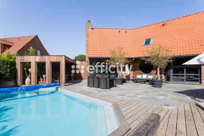 Maison - 315 m² - 8 pièces