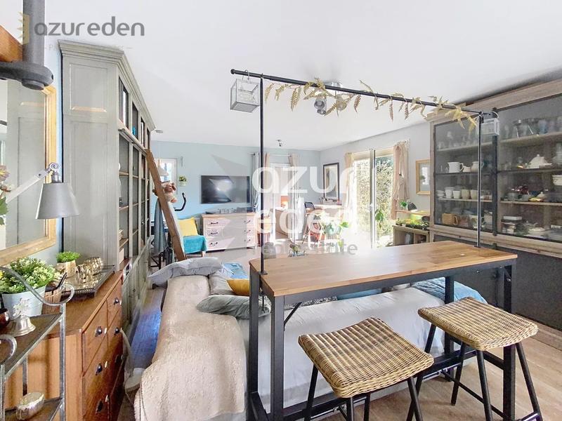 Maison - 94 m² - 4 pièces