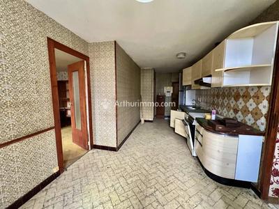 Maison - 184 m² - 7 pièces