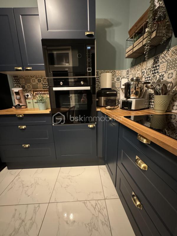 Maison - 276 m² - 8 pièces