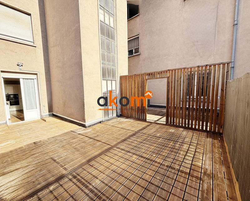 Appartement - 80 m² - 3 pièces