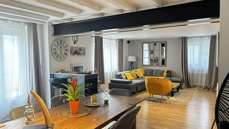 Maison - 217 m² - 6 pièces