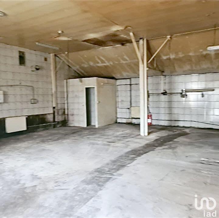 Local commercial - 210 m² - 2 pièces