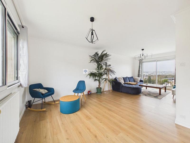 Maison - 115 m² - 6 pièces