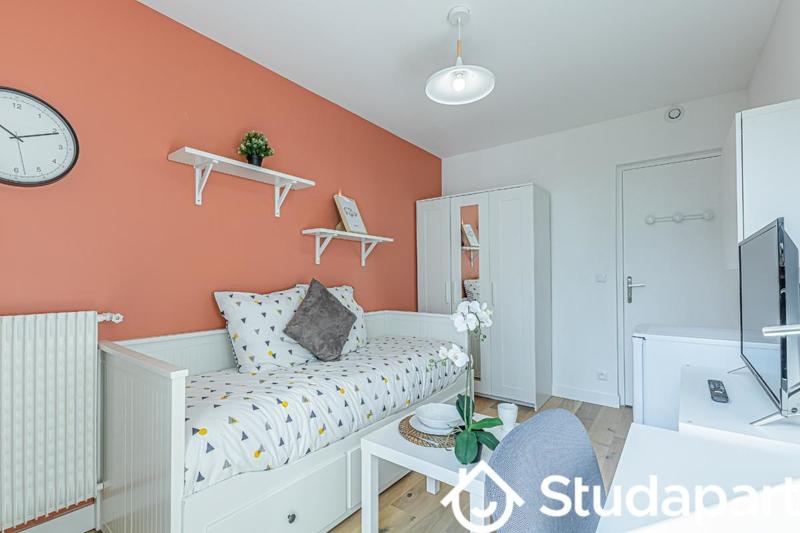 Chambre - 10 m² - 1 pièce