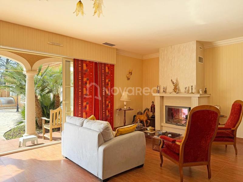 Villa - 241 m² - 7 pièces