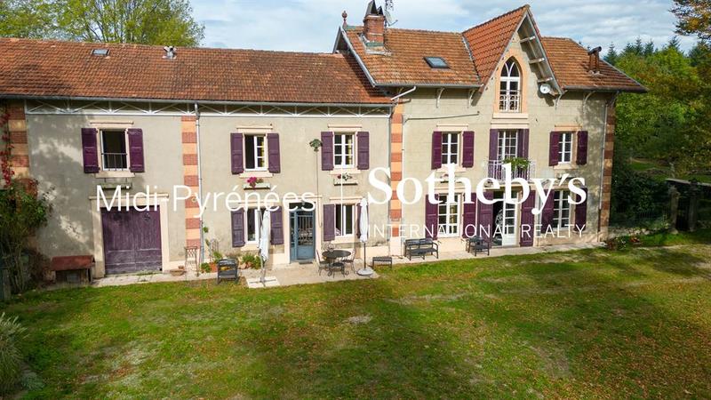 Maison de maîtres - 510 m² - 20 pièces