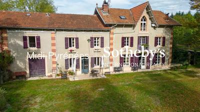 Maison de maîtres - 510 m² - 20 pièces