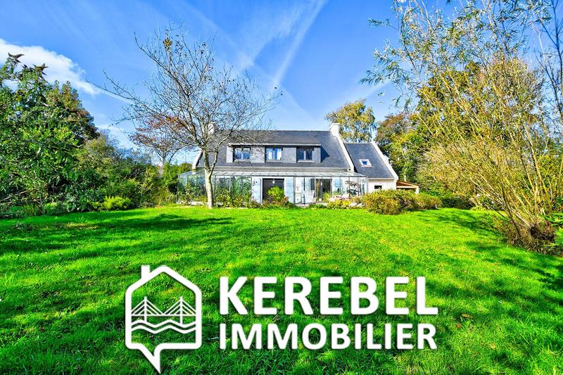 Maison - 180 m² - 7 pièces