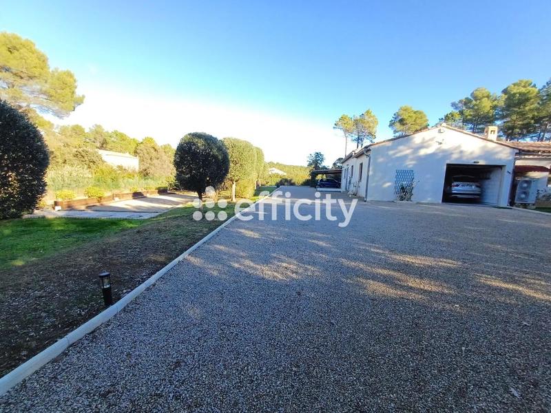 Villa - 155 m² - 6 pièces
