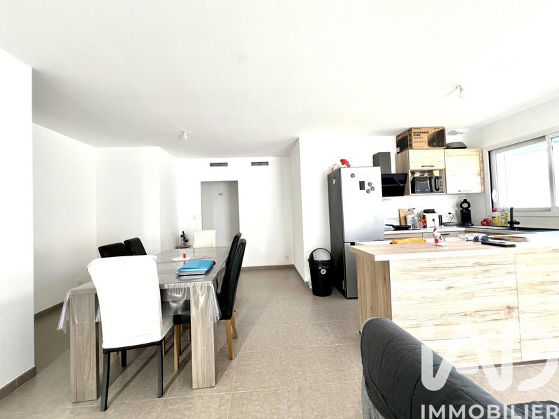 Maison - 96 m² - 5 pièces