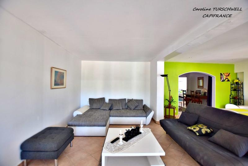 Maison - 205 m² - 10 pièces