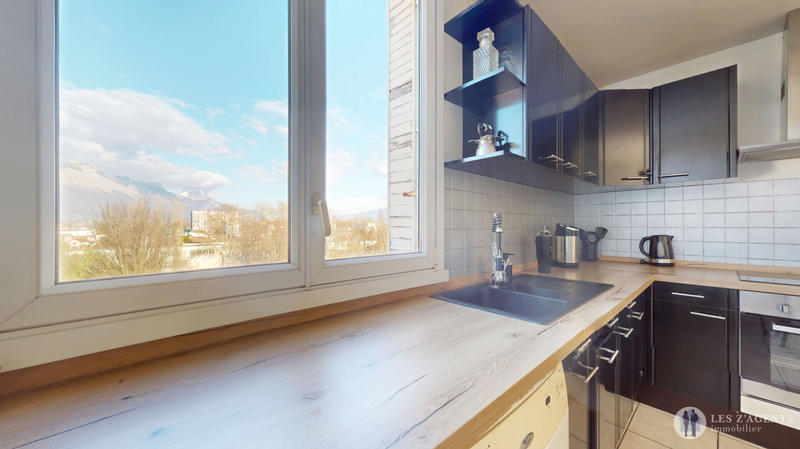 Appartement - 80 m² - 4 pièces