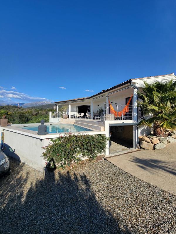 Demeure - 118 m² - 4 pièces