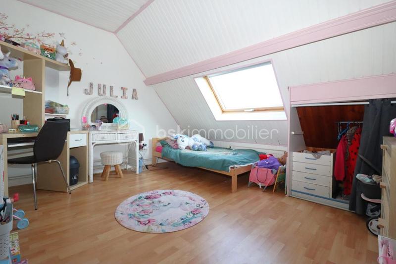 Maison traditionnelle - 175 m² - 8 pièces