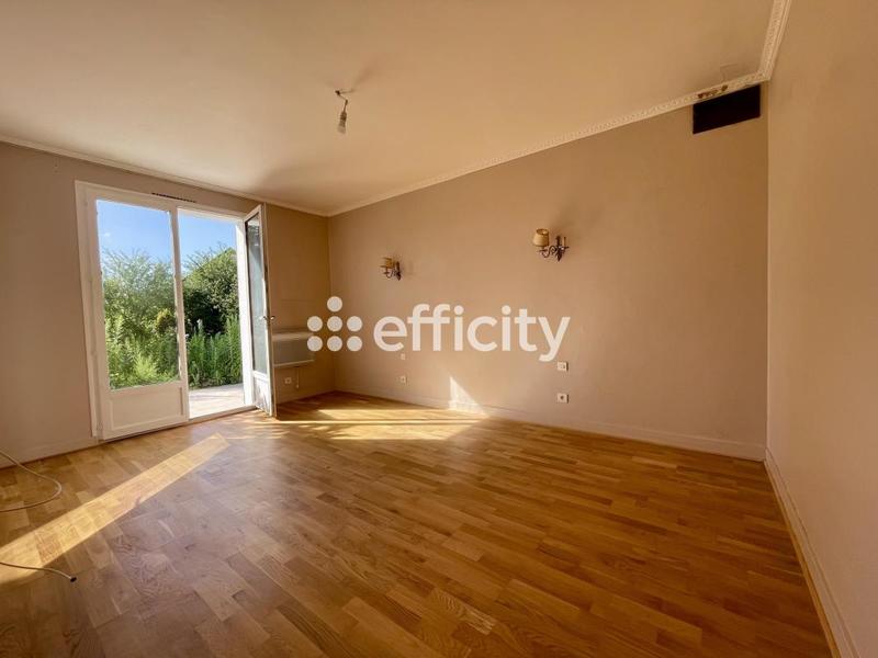 Maison - 228 m² - 9 pièces