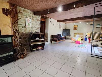 Maison - 407 m² - 7 pièces