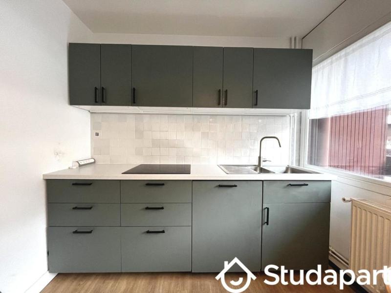 Appartement - 80 m² - 5 pièces