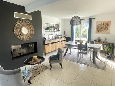 Maison - 120 m² - 7 pièces