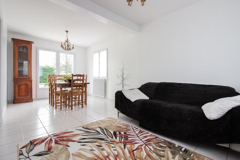 Maison - 90 m² - 5 pièces