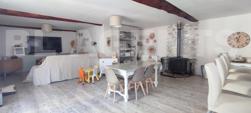 Maison - 186 m² - 6 pièces