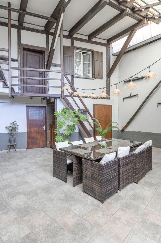 Maison - 405 m² - 6 pièces