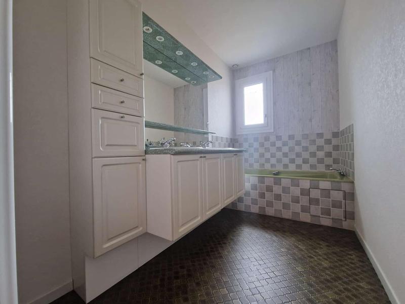 Maison - 107 m² - 7 pièces