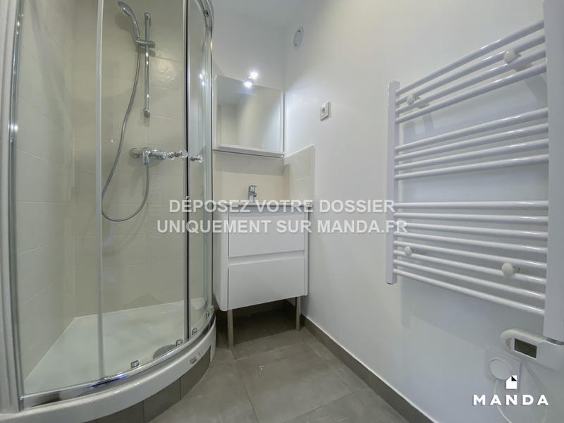 Chambre - 10 m² - 6 pièces