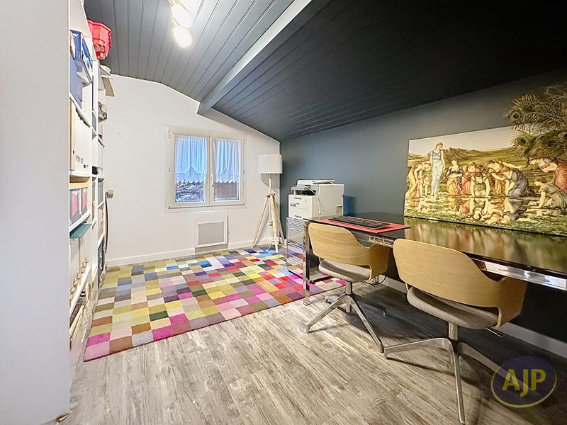 Maison - 143 m² - 6 pièces