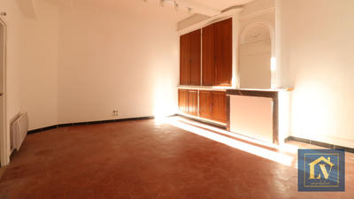 Immeuble - 8 pièces