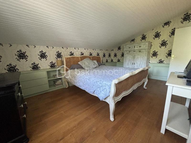 Maison traditionnelle - 152 m² - 6 pièces