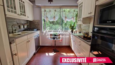 Appartement - 93 m² - 4 pièces