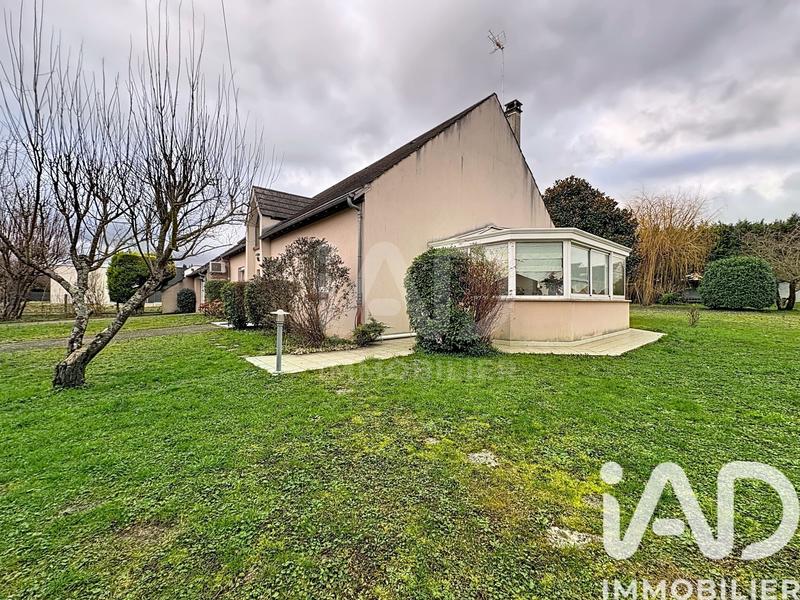 Maison - 250 m² - 8 pièces