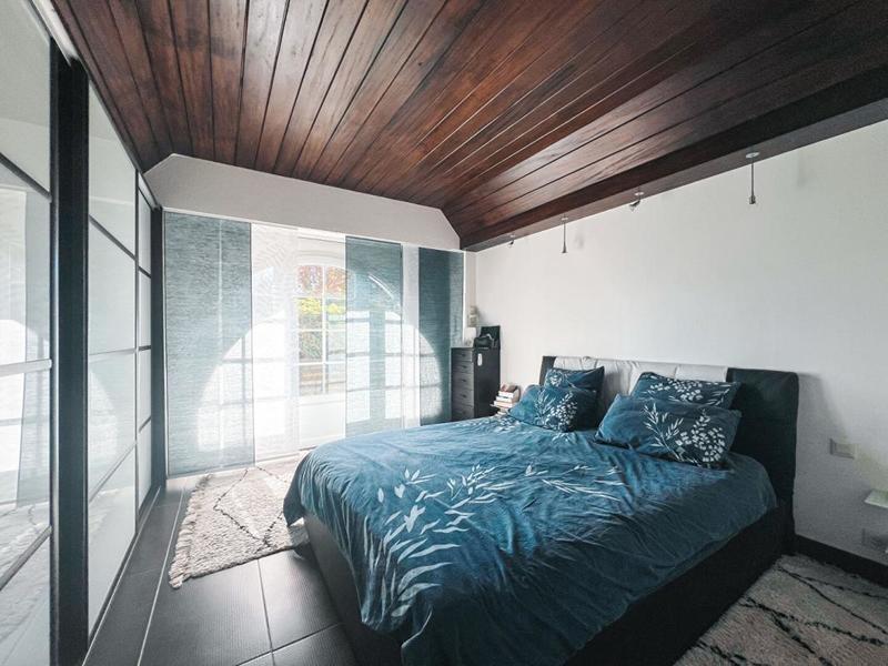 Maison - 210 m² - 8 pièces