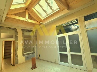 Bureau - 95 m² - 6 pièces