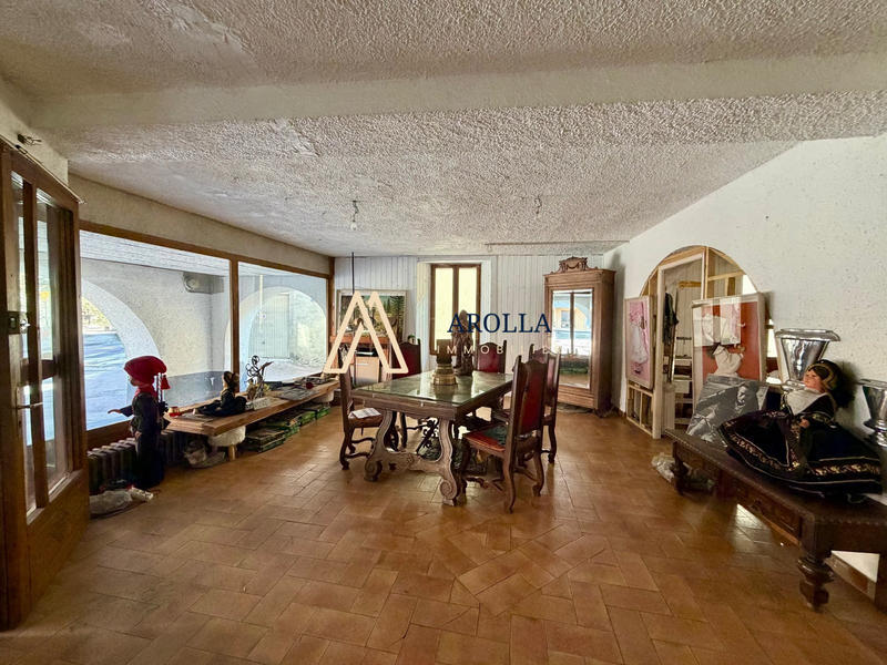 Local commercial - 76 m² - 3 pièces