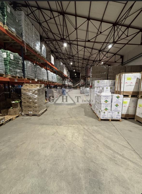 Entrepôt - 5 544 m²